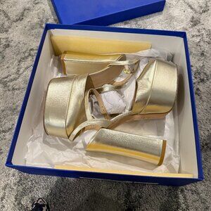 Stuart Weitzman Sky High Gold Metallic Leather Platino Platform Pumps